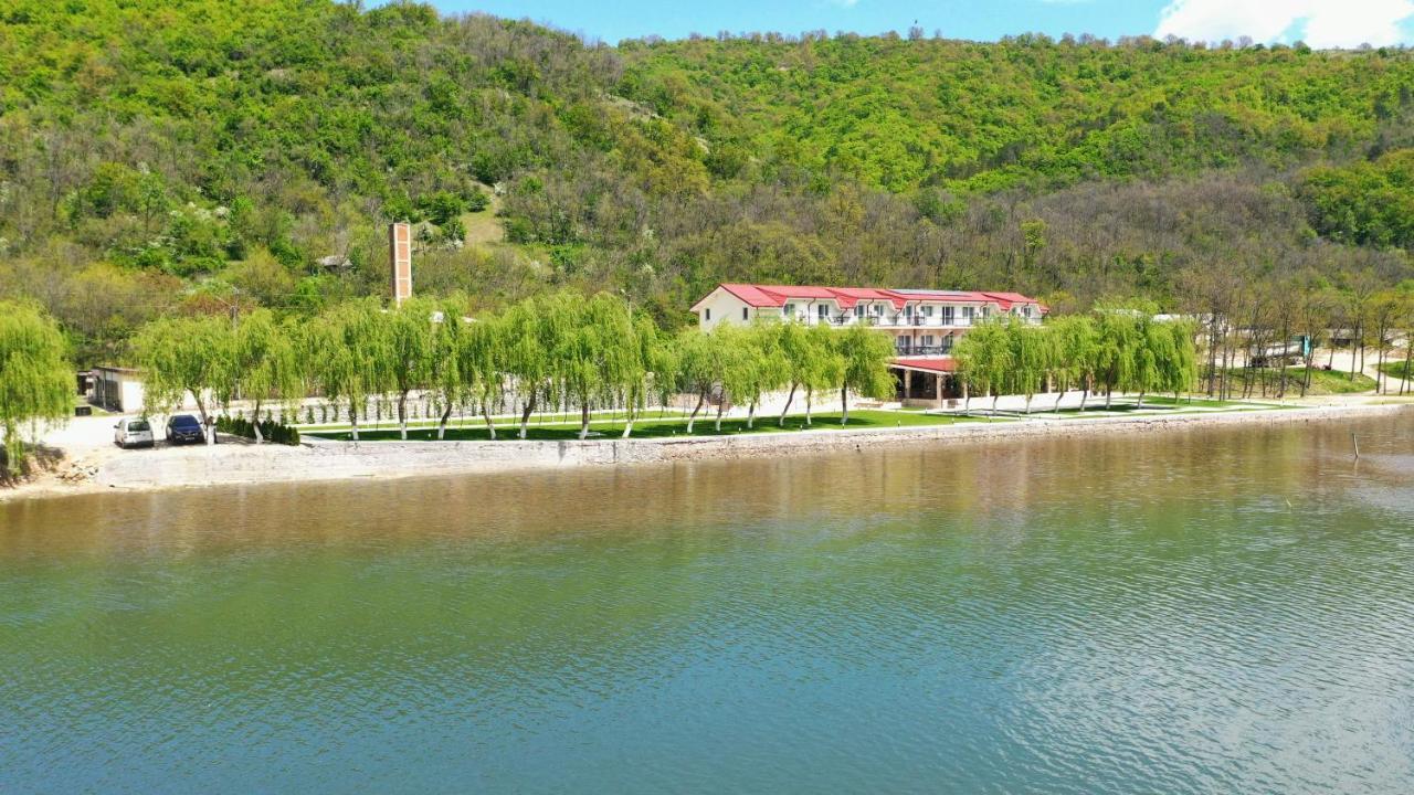 Vega Resort Restaurant & Lodge Orsova Exterior photo