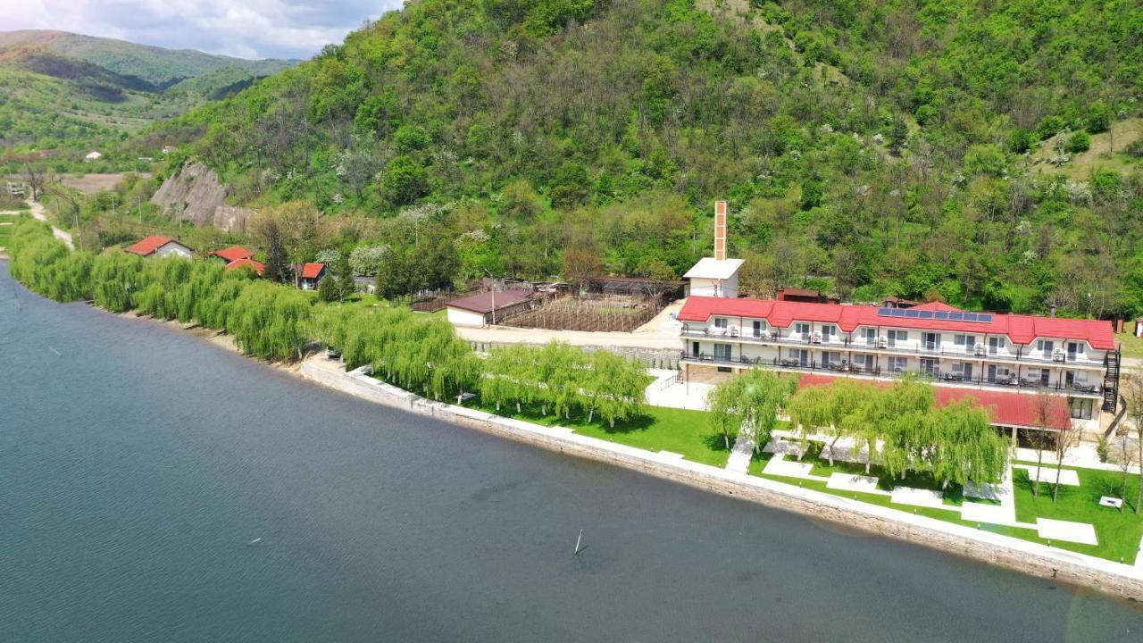 Vega Resort Restaurant & Lodge Orsova Exterior photo
