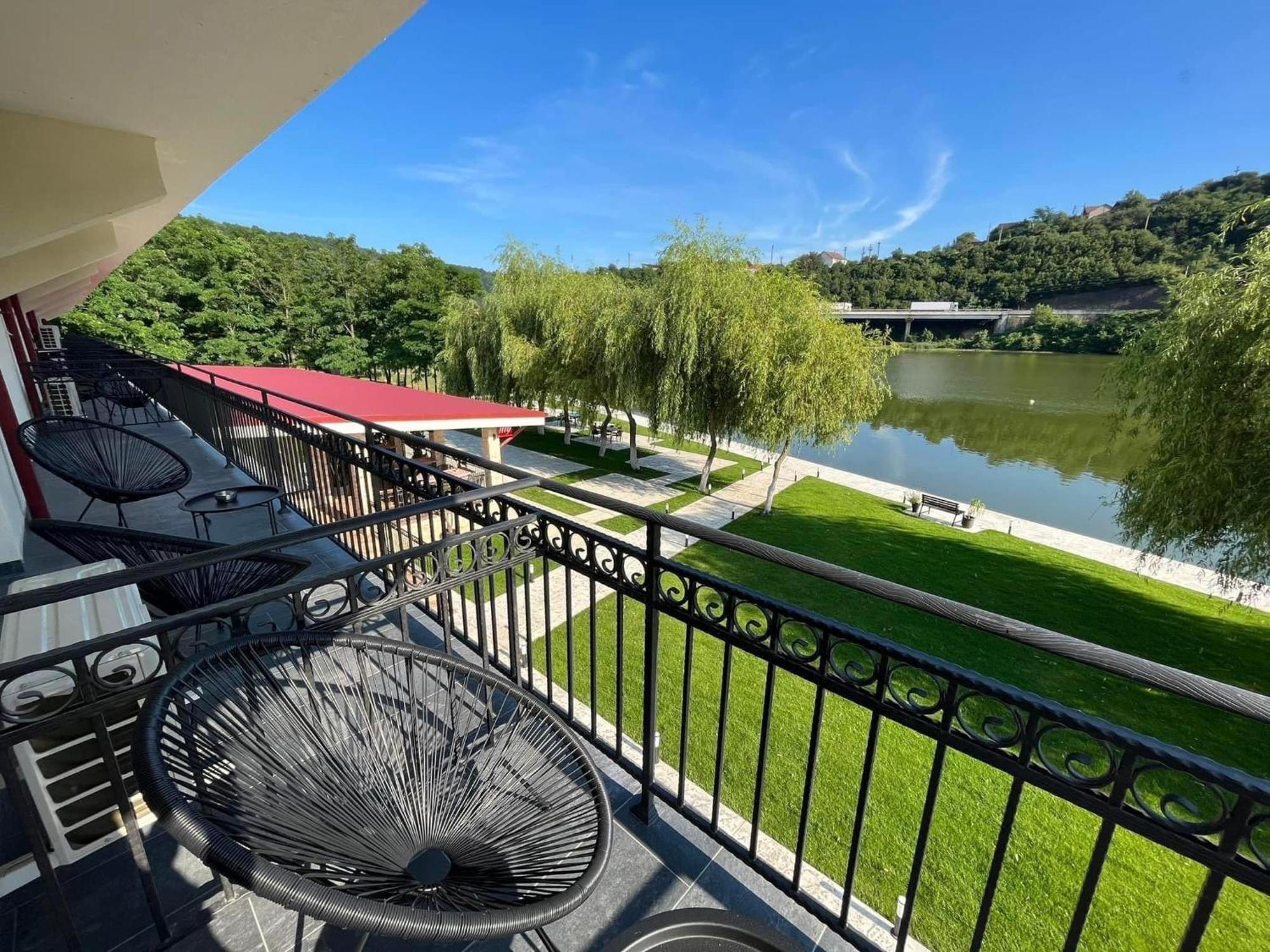 Vega Resort Restaurant & Lodge Orsova Exterior photo